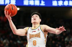 山西太原队出色表现取得胜利，积分攀升领先